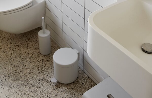 Zone Denmark Světle šedý plastový pedálový odpadkový koš Ume 4 l