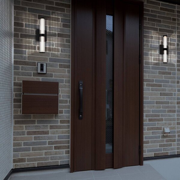 Quintiesse LED venkovní nástěnné svítidlo FAYTON, černé, výška 36 cm, kov, IP44, stmívatelný, Černá, Koupelna, kov, Moderní