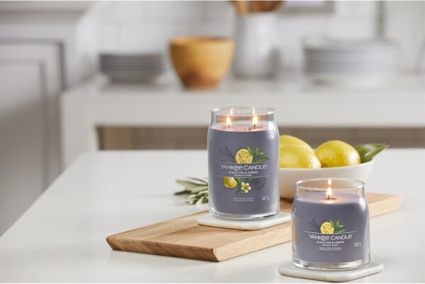 Yankee Candle - Vonná svíčka BLACK TEA & LEMON velká 567g 60-90 hod