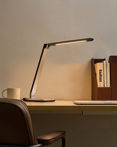 LED stolní lampa PICTOR se stmívačem Stříbrná