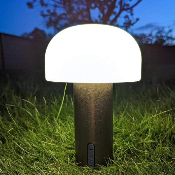 Nordic Living Měděná dobíjecí zahradní LED lampa Sohy