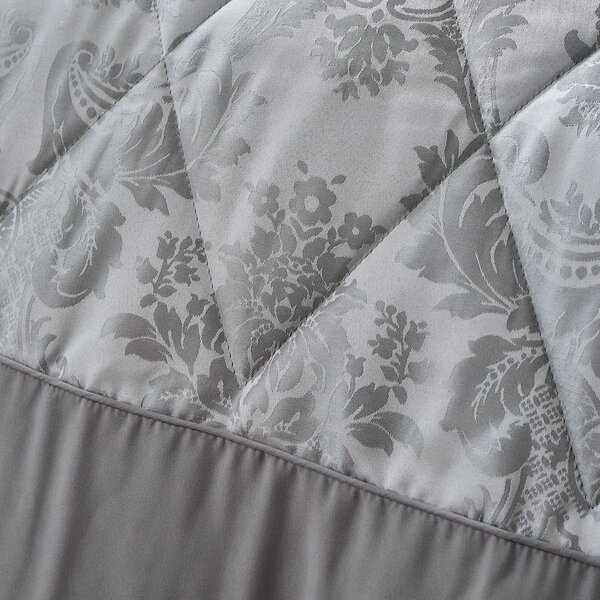 Šedý prošívaný přehoz přes postel Catherine Lansfield Jacquard, 240 x 260 cm