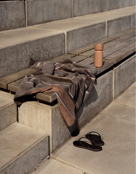 Hnědá/béžová bavlněná osuška 70x140 cm Sauna – Zone