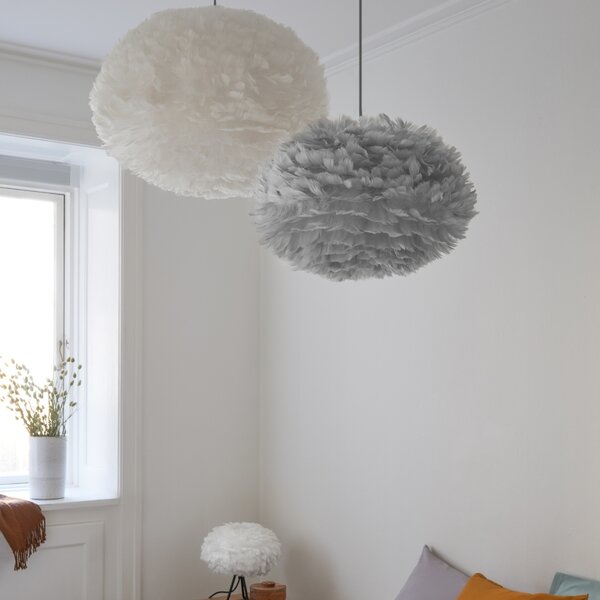 Umage Světle šedé závěsné světlo Eos Large z pravých husích per Ø 65 cm