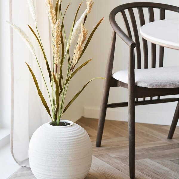 Nordic Living Hnědá dubová jídelní židle Augustin