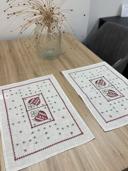 Vánoční textil na stůl - běhoun, prostírání, ubrus Design: Prostírání