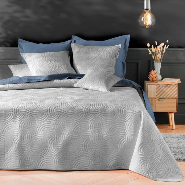 Šedý sametový set přehozu a povlaku na polštář 220x240 cm Solange – douceur d'intérieur