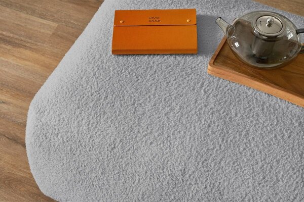 -25 % Dny MOMENTI– Bobochic Paris Světle šedá bouclé podnožka Envy 100 x 70 cm