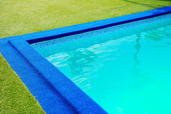 Condor Carpets Metrážní umělá tráva Spring modrá - Rozměr na míru cm