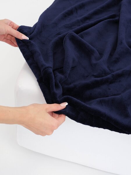 MK Lůžkoviny Prostěradlo mikroplyš Deluxe 90 x 200 cm - tmavě modrá