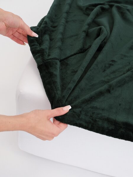 MK Lůžkoviny Prostěradlo mikroplyš Deluxe 90 x 200 cm - tmavě zelené