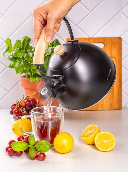 Tradiční ocelová Konvice Kamille 2,5 l černá