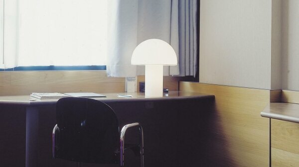Artemide A006300 - Stolní lampa ONFALE 1xE14/5W/230V + 1xE27/13W bílá