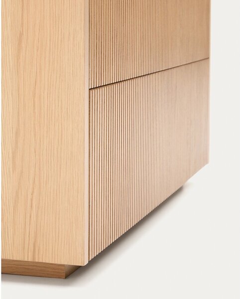 Komoda v dekoru dubu v přírodní barvě 90x79x50 cm Helvine – Kave Home
