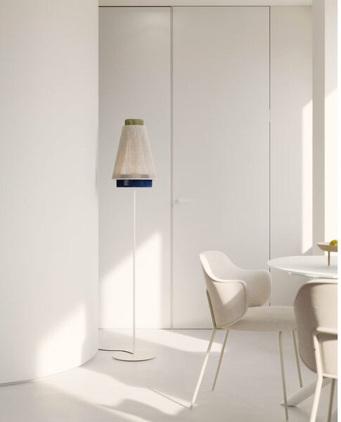 Stojací lampa s textilním stínidlem (výška 163 cm) Yuvia – Kave Home