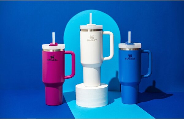 Bílá termoska s brčkem z nerezové oceli 1,18 l Quencher H2.0 FlowState Tumbler Frost – Stanley