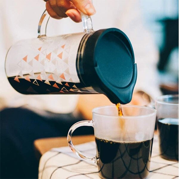 Hario sada Dripper and Thermo V60 Colour Server