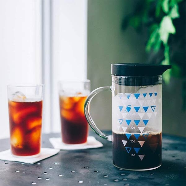 Hario sada Dripper and Thermo V60 Colour Server