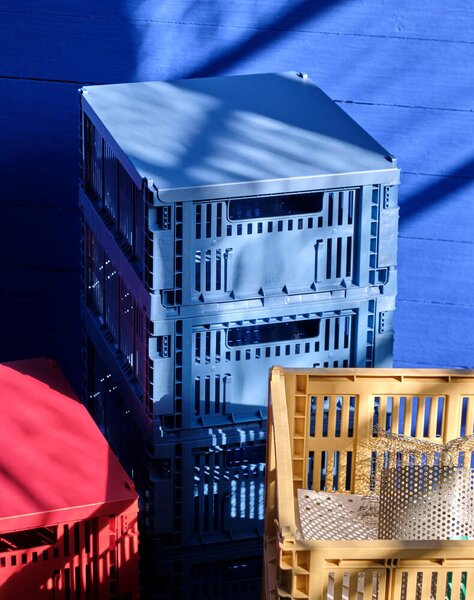 HAY Kovové víko Colour Crate Medium, electric blue