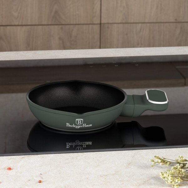 Pánev s titanovým povrchem 16 cm Matte Green Collection