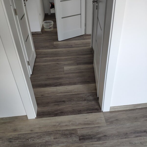 Nero SPC DV 18301 Borovice šedá vícebarevná 2,2568 m²