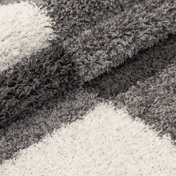 Kusový koberec Gala Shaggy 2505 light grey 140 x 200 cm 140 x 200 cm 3,76 m²