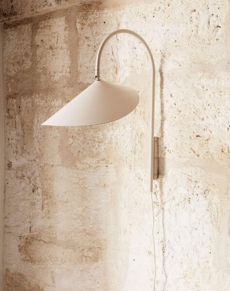 Ferm Living Nástěnná lampa Arum Swivel, cashmere 1104266326