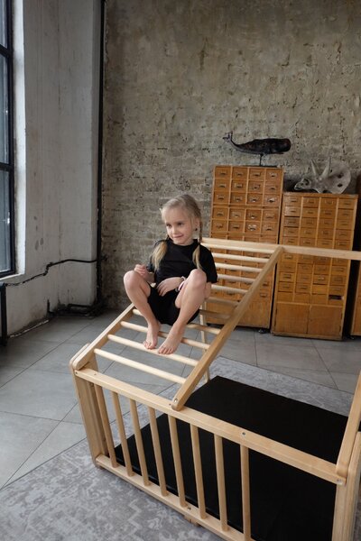 Kidwood Dětské domácí dřevěné hřiště a prolézačka Sailor Black