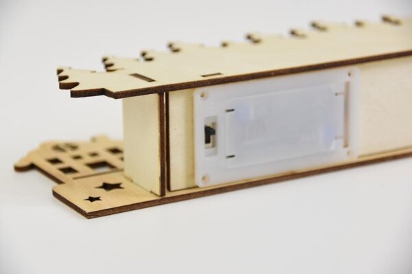 Dřevěná vánoční dekorace s vesničkou, 10 LED, baterie, časovač, 3D efekt
