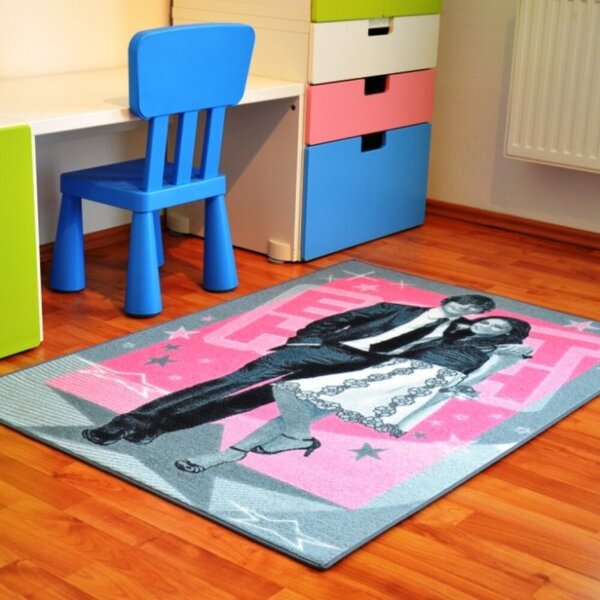 Dětský koberec Troy & Gabriëlla HSM03 RHISCGA03095133T06-SLEVA RHISCGA03095133T06-SLEVA
