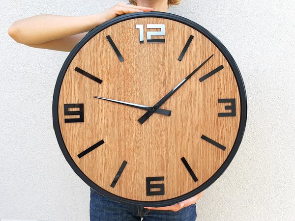 ModernClock Dřevěné nástěnné hodiny Arabik 50 cm dub přírodní/černé