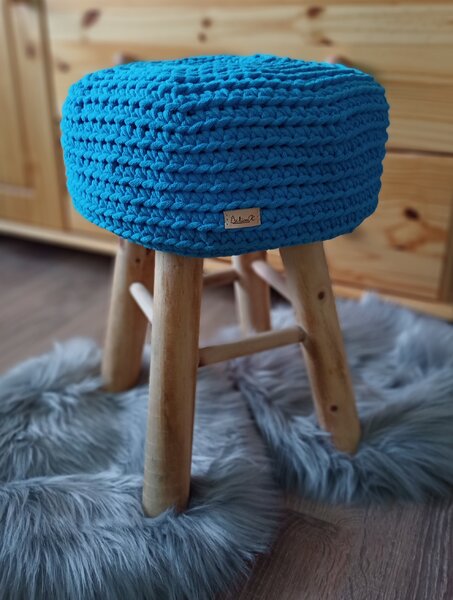 Stolička s háčkovaným potahem Barva: Modrá