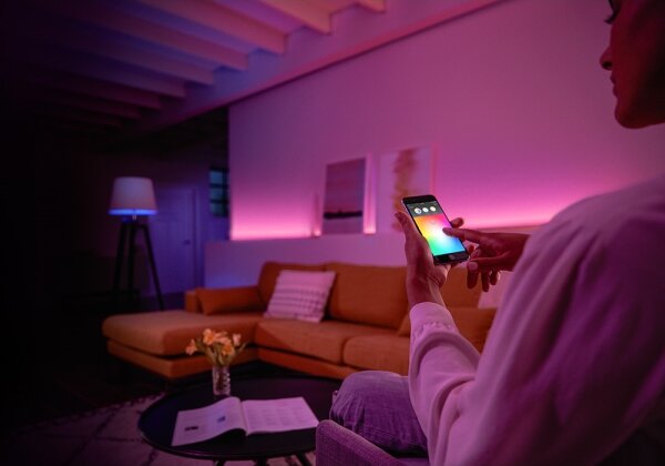 LED Stmívatelná žárovka Philips Hue White And Color Ambiance GU10/4,3W/230V