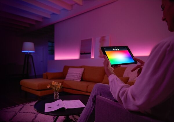 LED Stmívatelná žárovka Philips Hue White And Color Ambiance GU10/4,3W/230V