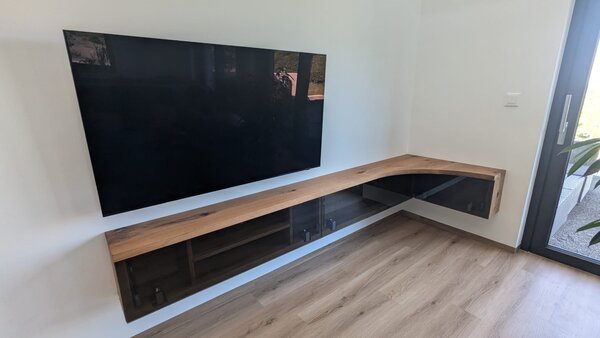 TV komoda/stolek prosklená Délka komody: 1000 mm