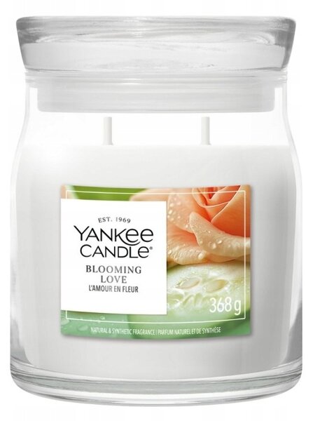 Sójová vonná svíčka BLOOMING LOVE Yankee Candle