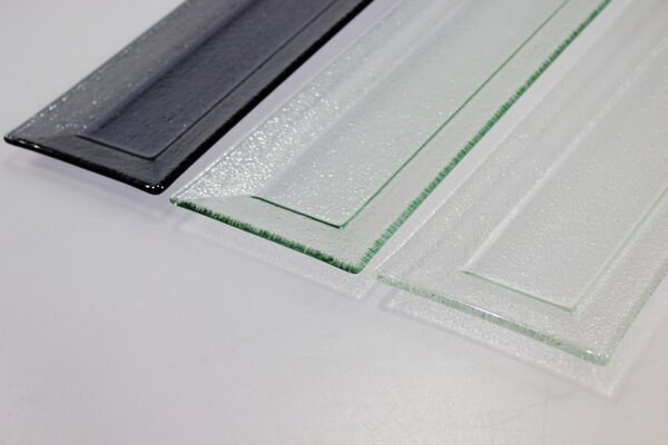 BDK-GLASS Servírovací tác MAXIM 33x12cm Barva: Šedé sklo