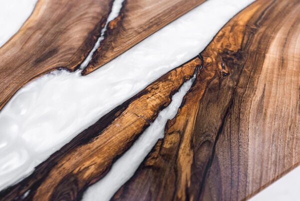 Konferenční stolek 80 x 45 cm - ořech / bílá perleťová epoxidová pryskyřice