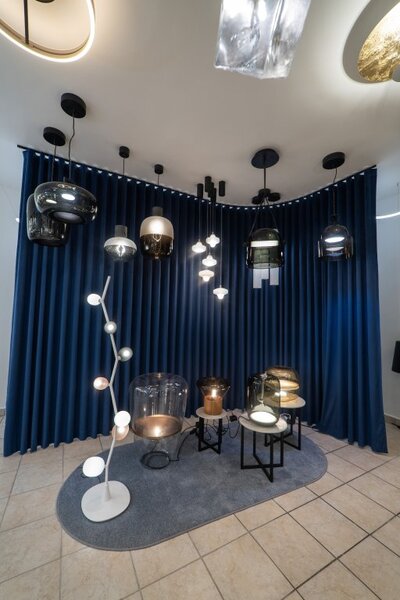 Brokis Designová stolní lampa Balloons medium, PC857, 1xE27 Barva skla: Šedá kouřová - transparentní sklo, Barva el. vedení: Textilní kabel - červený, Reflektor: citrónově žlutá