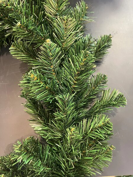 Umělá vánoční girlanda zelená 270 cm – dekorace