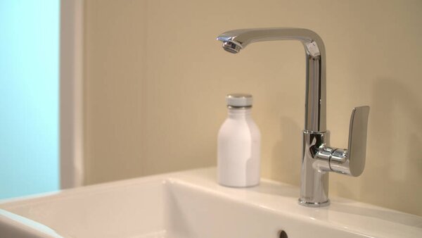 Hansgrohe Metris Páková umyvadlová baterie 230 s odtokovou soupravou s táhlem, chrom 31087000
