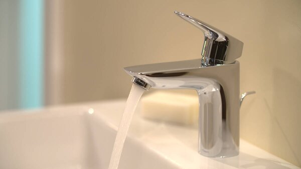 Hansgrohe Logis páková umyvadlová baterie 100 s odtokovou soupravou s táhlem, chrom 71100000