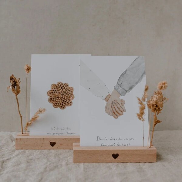 Dřevěný stojánek na fotky Heart – set 2 ks