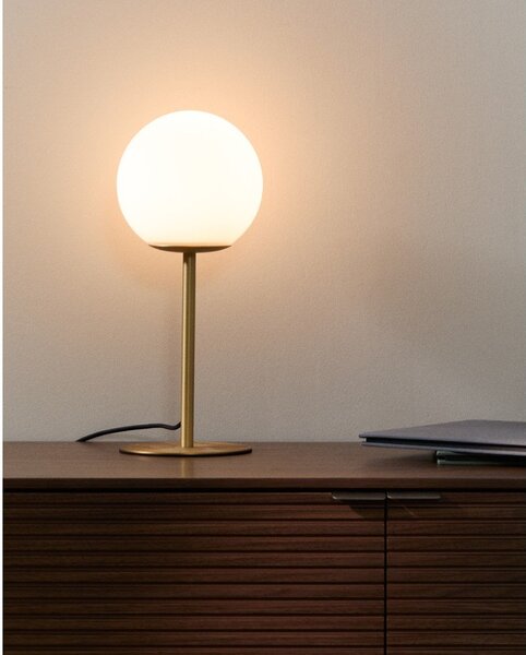 Bílá/ve zlaté barvě stolní lampa se skleněným stínidlem (výška 35 cm) Brisia – Kave Home