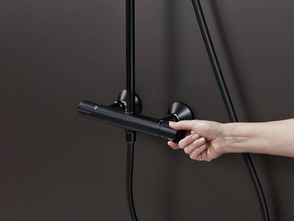 Hansgrohe Vernis Blend Showerpipe 200 1jet s termostatem, matná černá 26276670