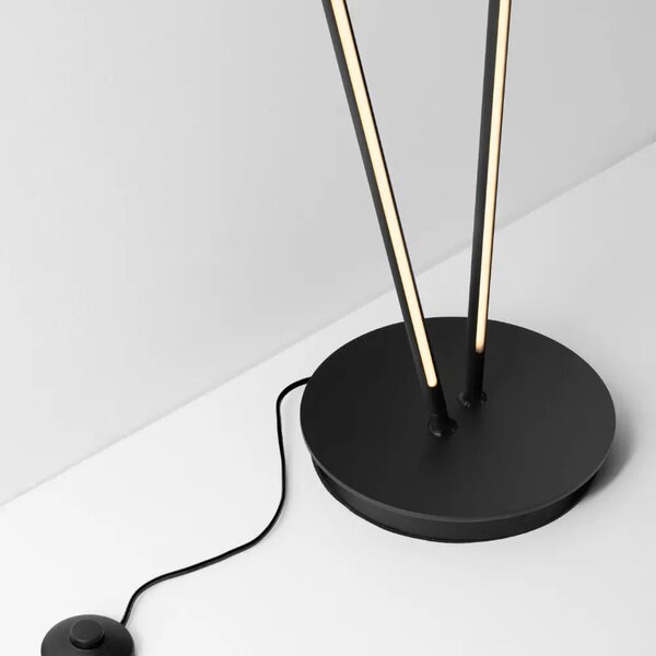 Nova Luce Černá kovová stojací LED lampa Intec 184 cm