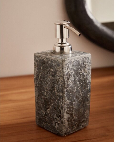 Šedý kamenný dávkovač mýdla Macinne – Kave Home