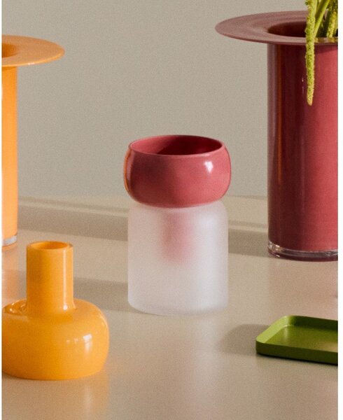Růžová skleněná váza (výška 19 cm) Kelse – Kave Home