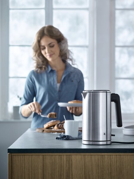WMF - Rychlovarná konvice LONO 1,6l 2400W/230V chrom