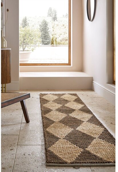 Hnědý/v přírodní barvě ručně tkaný běhoun s příměsí juty 80x230 cm Effie Diamond – Flair Rugs
